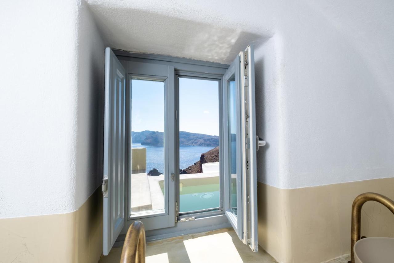 Santoroia Luxury Suites By Caldera Houses Exterior photo