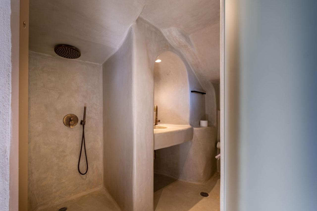 Santoroia Luxury Suites By Caldera Houses Exterior photo