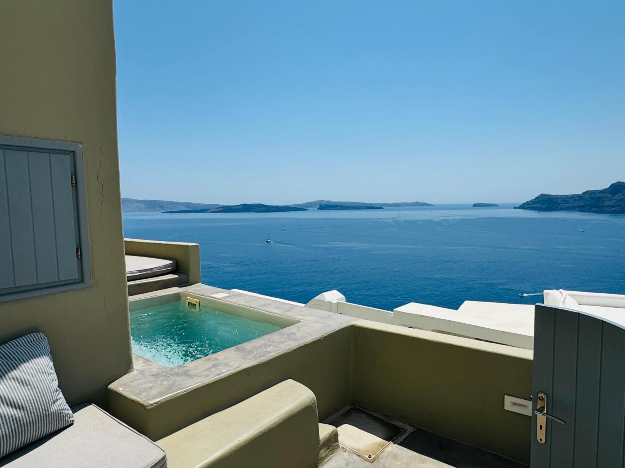 Santoroia Luxury Suites By Caldera Houses Exterior photo