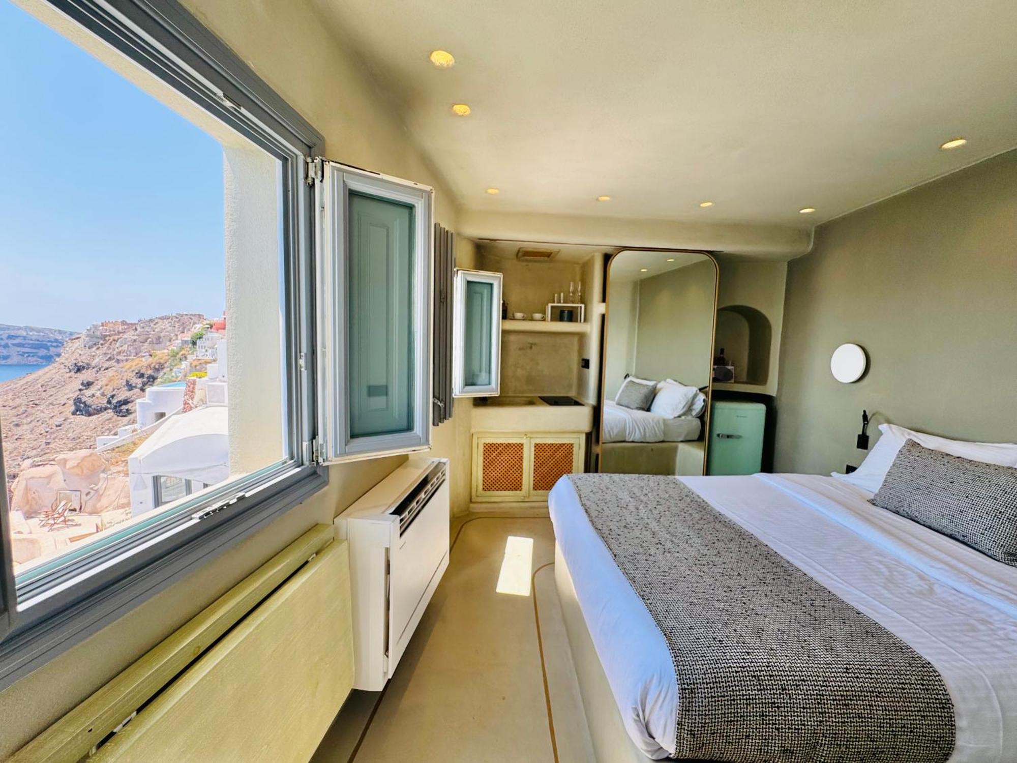 Santoroia Luxury Suites By Caldera Houses Exterior photo